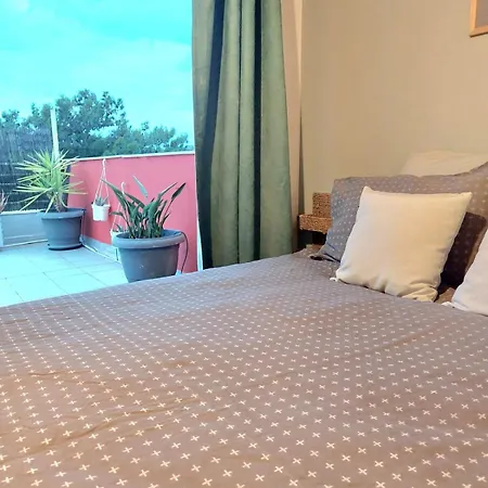 Vouliagmeni Floor Maisonette Apartment